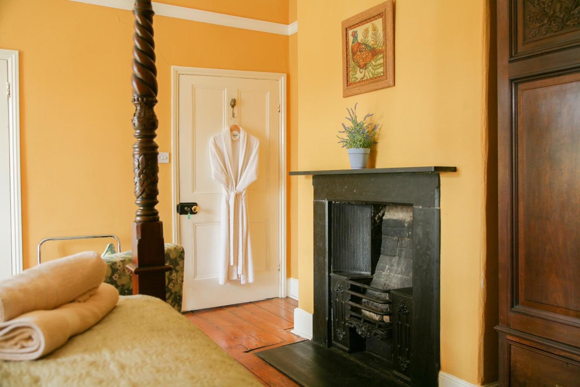 Huntlands Farm Bed & Breakfast Bromyard Exterior photo